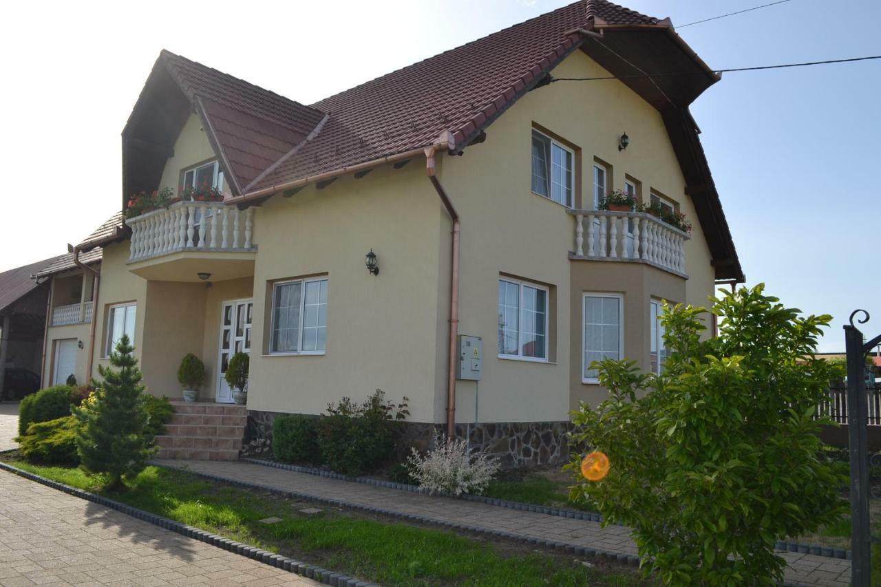 Margaréta Vendégház Lupeni (Harghita) Exterior foto